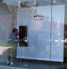 apple-store-iphone-display-1-small.jpg